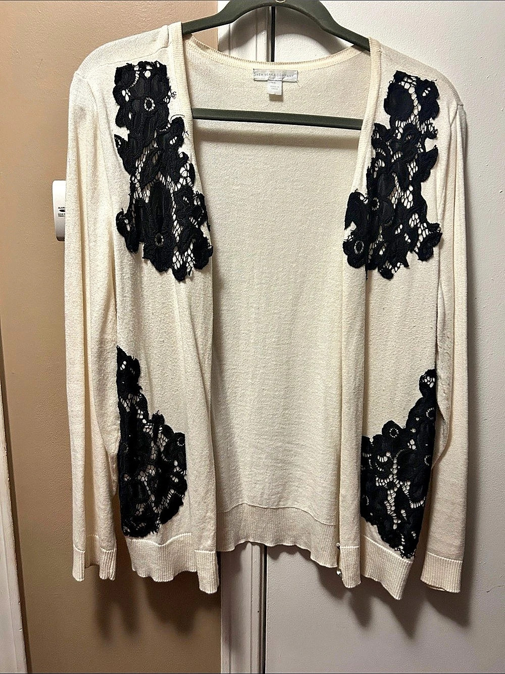 New York & Company Floral Lace Cardigan in Cream & Black Size XL